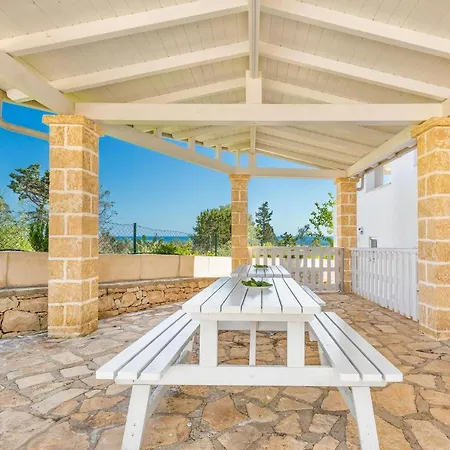 Amoenitas By Perle Di Puglia